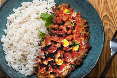 Vepřové nudličky chilli Con-carne, rýže